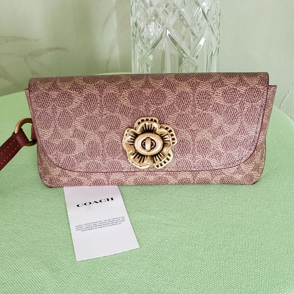 COACH SUNGLASS CASE BAG CHARM SIGNATURE W/TEA ROSE TURNLOCK:NWT 89408 - Picture 2 of 14